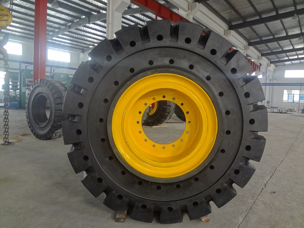 23.5-25 solid tyre with rim side - 副本.JPG